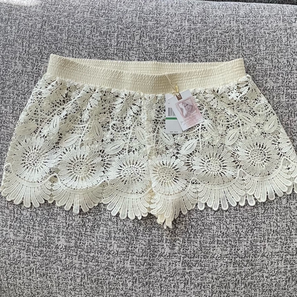 Jessica Simpson off-white crochet shorts